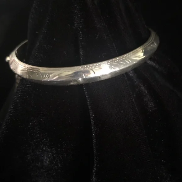 Silver Hinged Cuff Bracelet, 925 Thai Silver - Picture 1 of 9